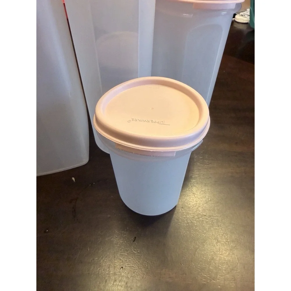 Tupperware Modular Mates Set Of 5 With Pink Lids